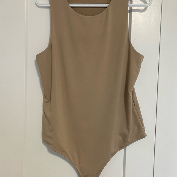 Dynamite Closet Essential Basic Crew Neck Nude‎ Tan Sleeveless Bodysuit Size XL - Picture 1 of 6